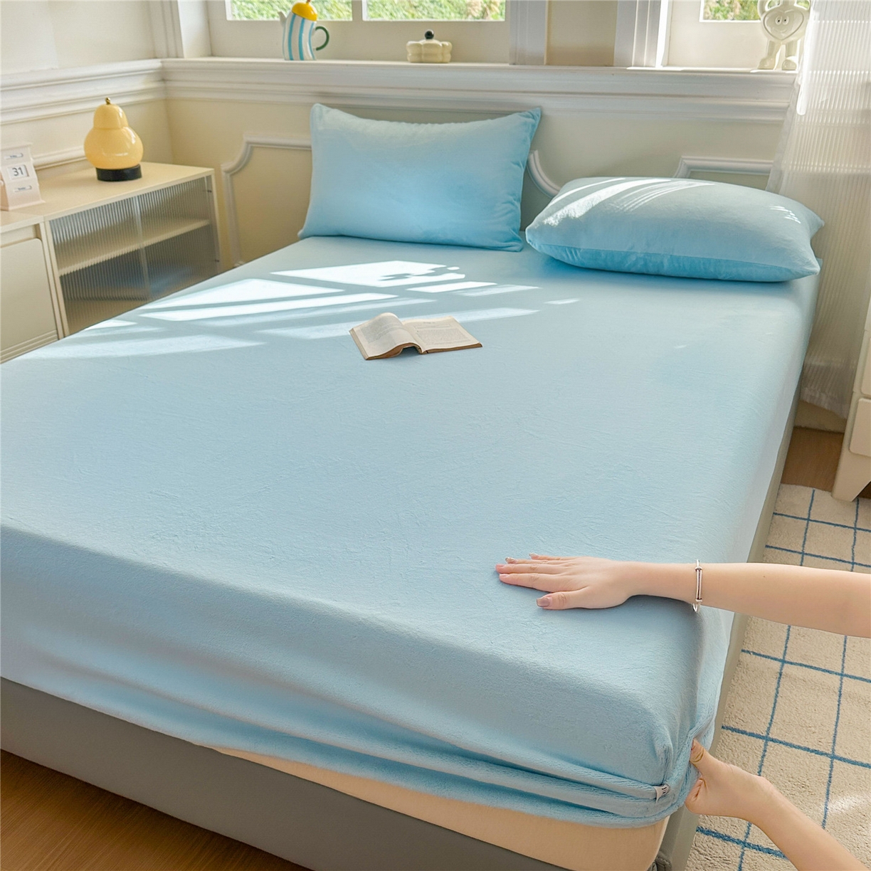 91家纺网 家纺一手货源 找家纺 佳笠家居 2025新款正宗250g全消光牛奶绒床笠 婴儿蓝