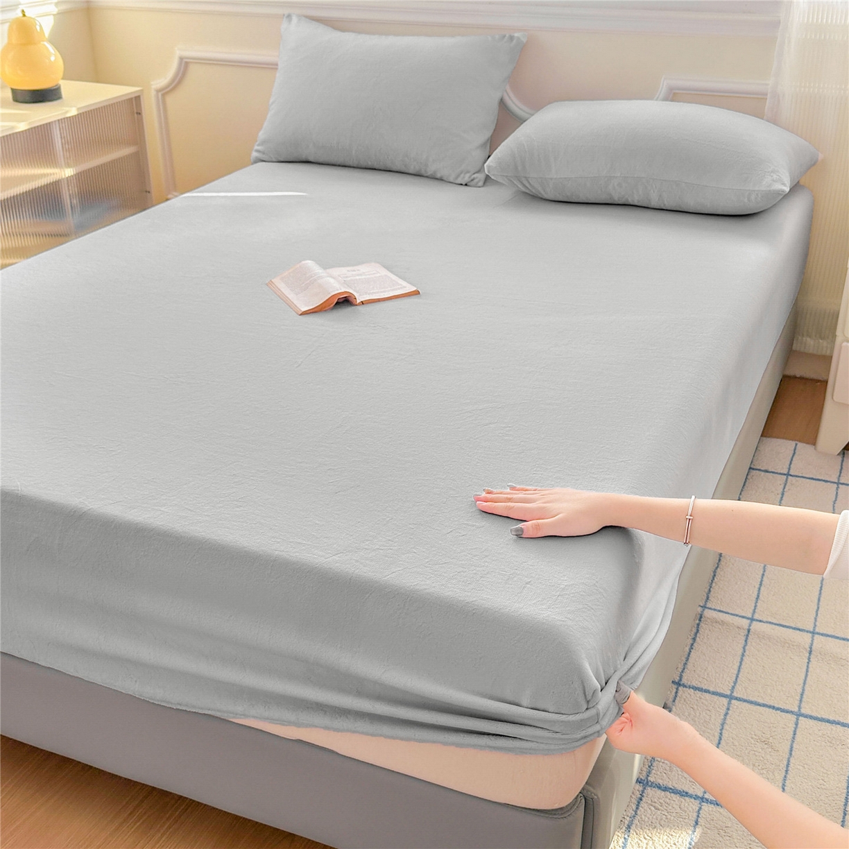 91家纺网 家纺一手货源 找家纺 佳笠家居 2025新款正宗250g全消光牛奶绒床笠 浅灰