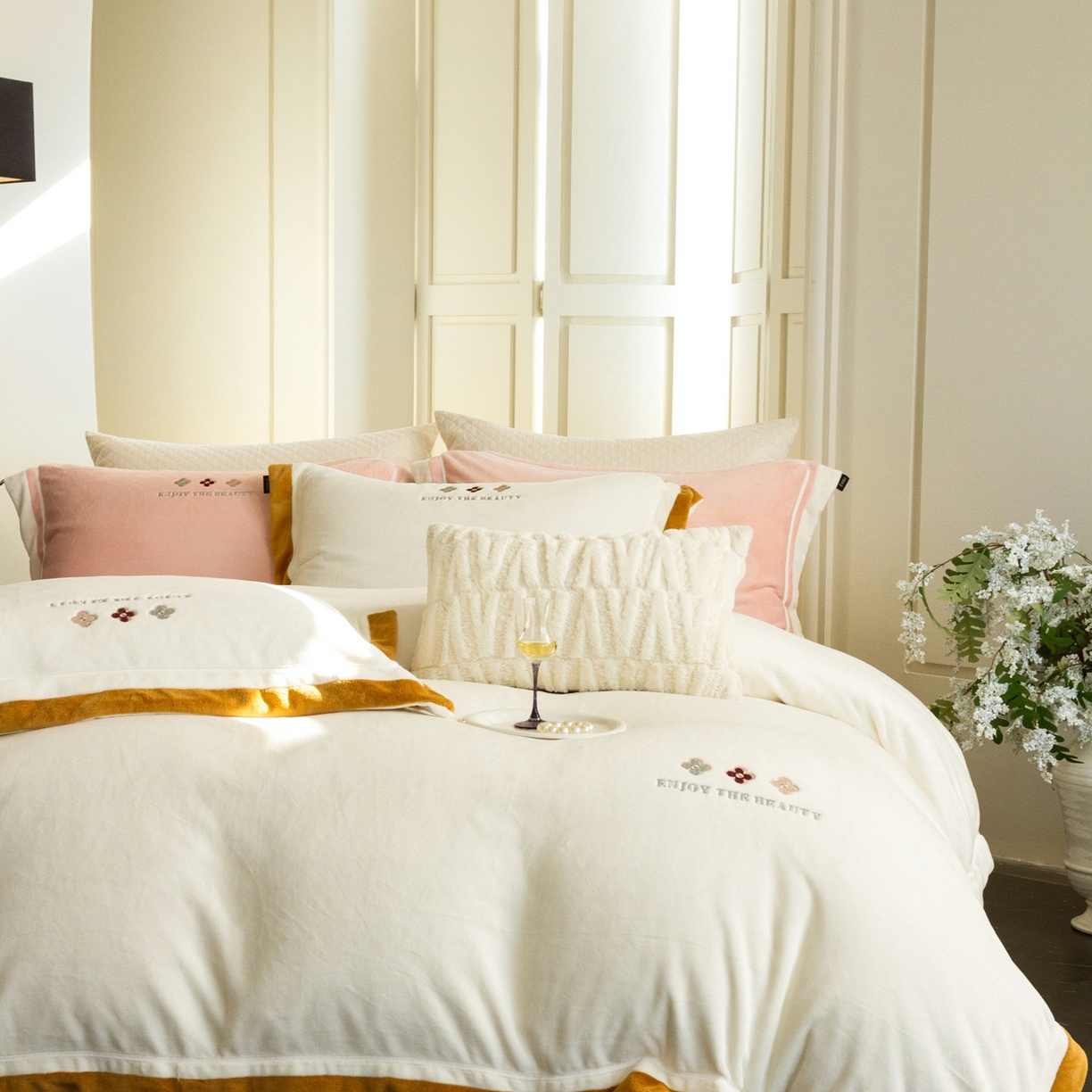 91家纺网 家纺一手货源 找家纺 馨蕊家居 2025新款秋冬轻奢煦暖绒系列-绒知禾 会员-10【券后控价358/378】  绒知禾-月光白