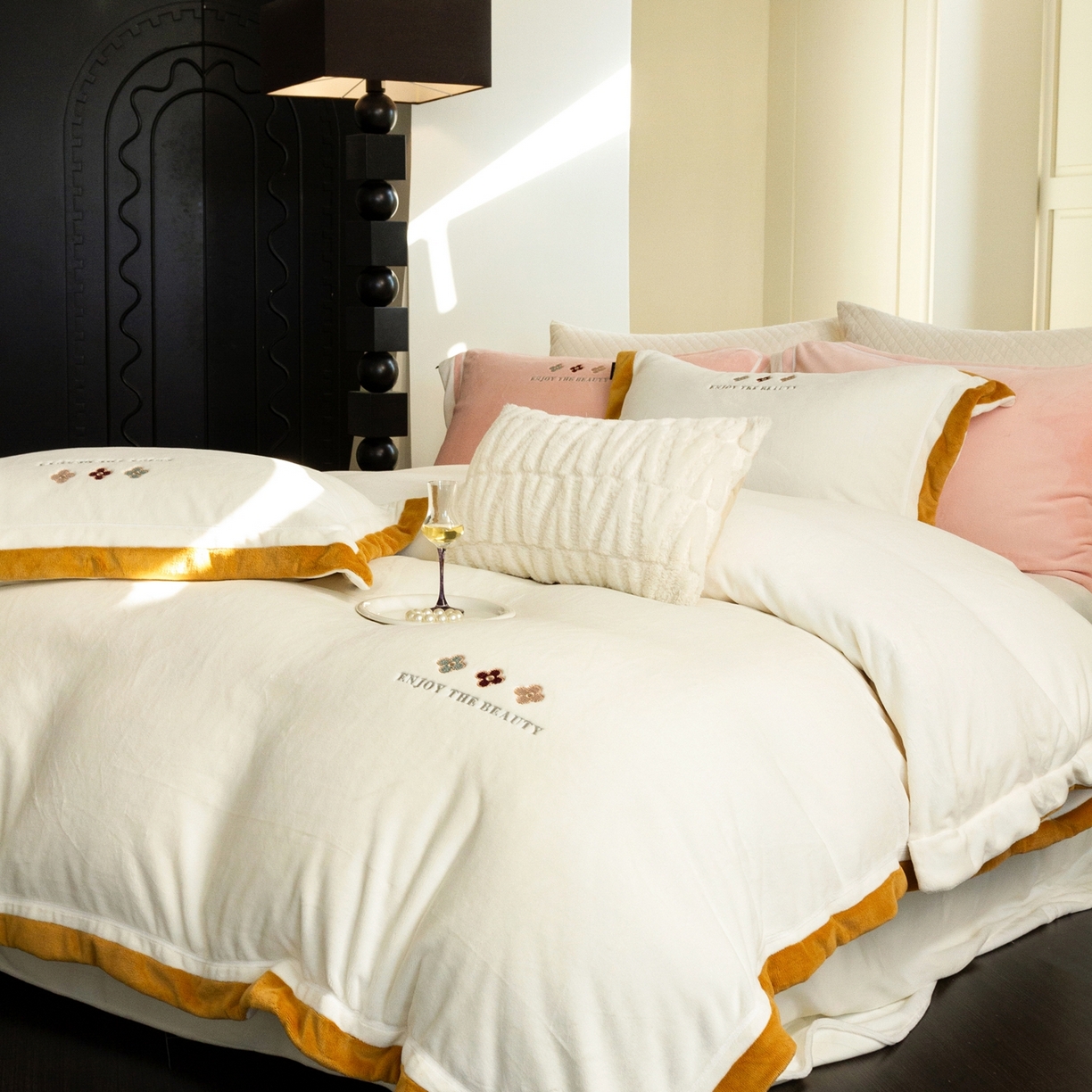 91家纺网 家纺一手货源 找家纺 馨蕊家居 2025新款秋冬轻奢煦暖绒系列-绒知禾 会员-10【券后控价358/378】  绒知禾-月光白