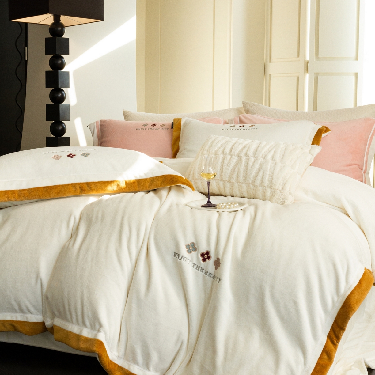 91家纺网 家纺一手货源 找家纺 馨蕊家居 2025新款秋冬轻奢煦暖绒系列-绒知禾 会员-10【券后控价358/378】  绒知禾-月光白