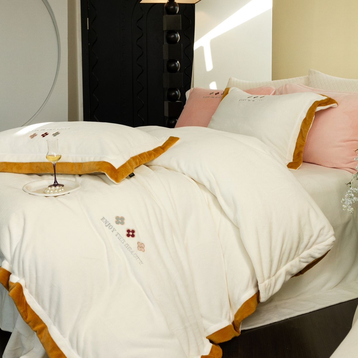 91家纺网 家纺一手货源 找家纺 馨蕊家居 2025新款秋冬轻奢煦暖绒系列-绒知禾 会员-10【券后控价358/378】  绒知禾-月光白