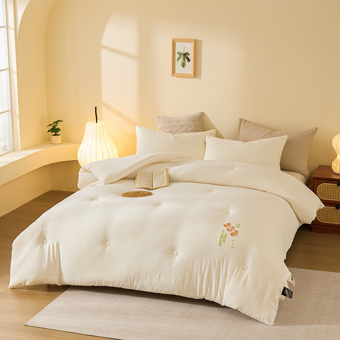 91家纺网 家纺一手货源 找家纺 （总）娇逸家居 2025新款云朵棉软糯糯纯色小鲜豆被被子被芯