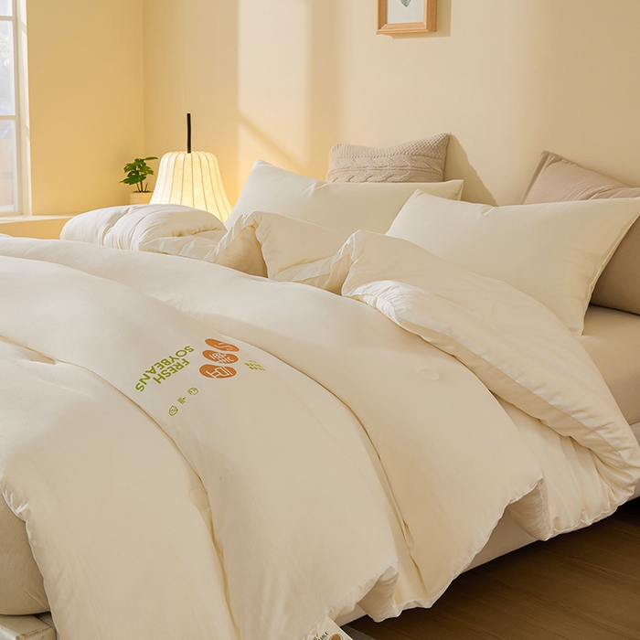 91家纺网 家纺一手货源 找家纺 （总）娇逸家居 2025新款云朵棉软糯糯纯色小鲜豆被被子被芯