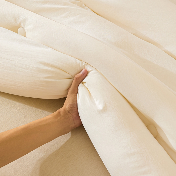 91家纺网 家纺一手货源 找家纺 （总）娇逸家居 2025新款云朵棉软糯糯纯色小鲜豆被被子被芯