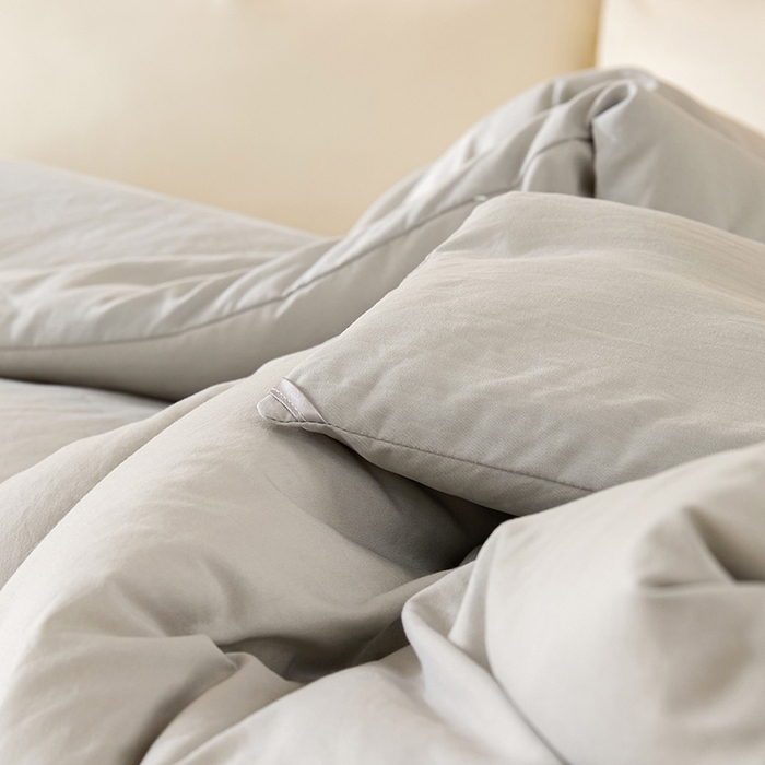 91家纺网 家纺一手货源 找家纺 娇逸家居 2025新款云朵棉软糯糯纯色小鲜豆被被子被芯 小鲜豆灰