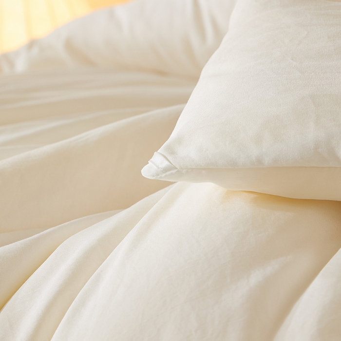 91家纺网 家纺一手货源 找家纺 （总）娇逸家居 2025新款云朵棉软糯糯纯色小鲜豆被被子被芯