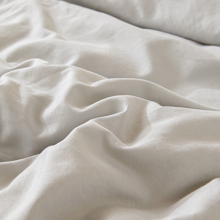 91家纺网 家纺一手货源 找家纺 娇逸家居 2025新款云朵棉软糯糯纯色小鲜豆被被子被芯 小鲜豆灰