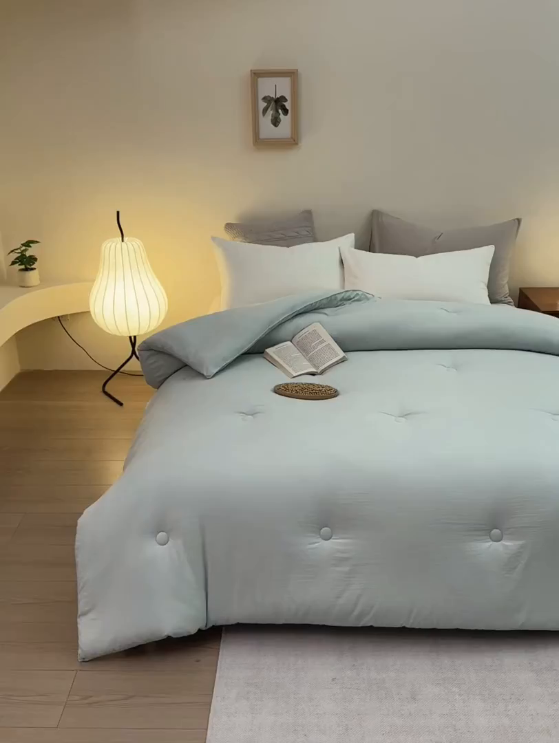 91家纺网 家纺一手货源 找家纺 娇逸家居 2025新款云朵棉软糯糯纯色小鲜豆被被子被芯 小鲜豆绿