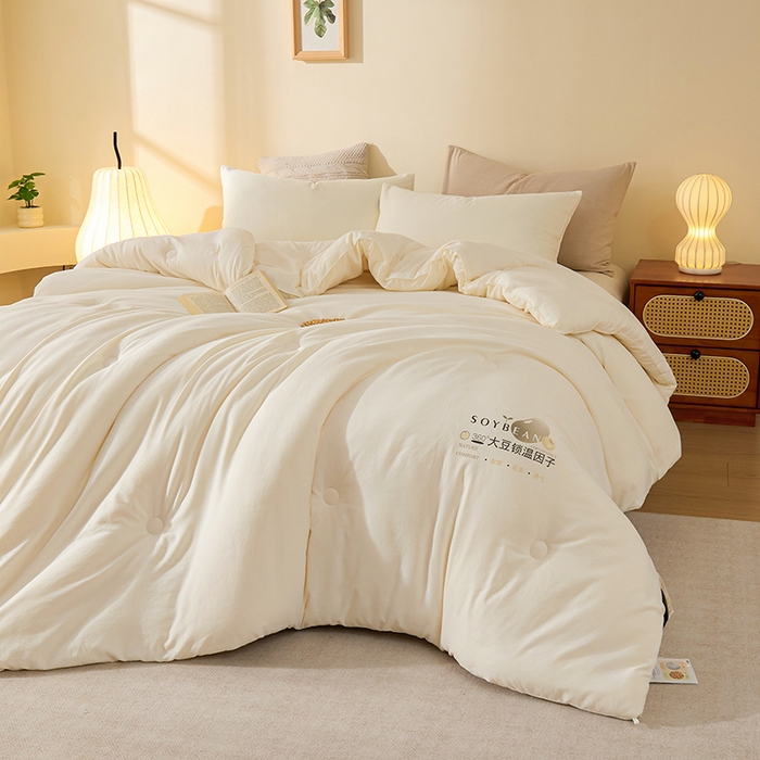 91家纺网 家纺一手货源 找家纺 （总）娇逸家居 2025新款云朵棉软糯糯小鲜豆小方格提花豆腐被被子被芯