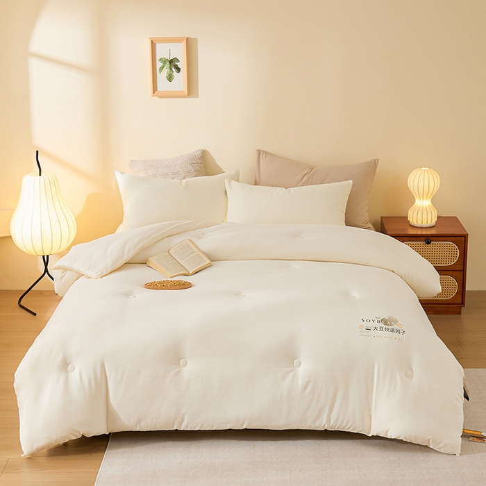 91家纺网 家纺一手货源 找家纺 （总）娇逸家居 2025新款云朵棉软糯糯小鲜豆小方格提花豆腐被被子被芯