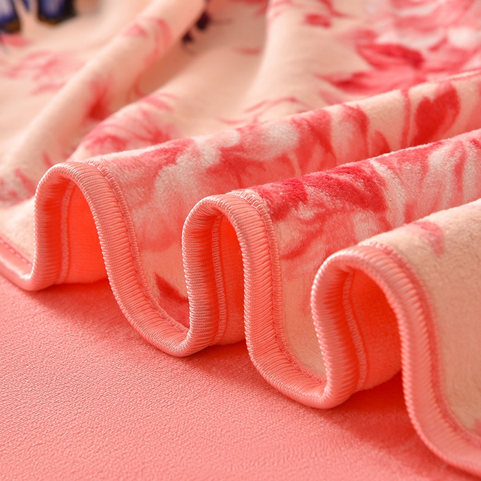 91家纺网 家纺一手货源 找家纺 赛丽雅 2025新款牛奶绒床裙四件套8-9斤法莱绒直播爆款日产2万套 蝶舞-粉