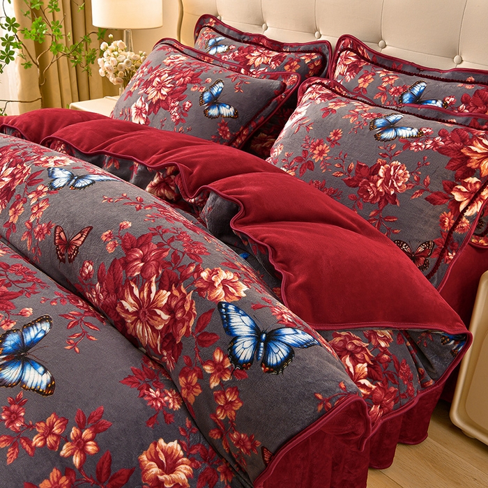 91家纺网 家纺一手货源 找家纺 赛丽雅 2025新款牛奶绒床裙四件套8-9斤法莱绒直播爆款日产2万套 蝶舞-红