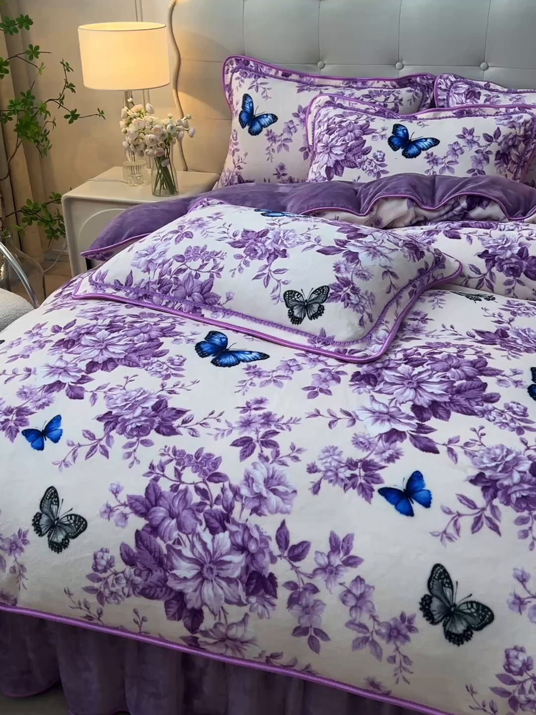 91家纺网 家纺一手货源 找家纺 赛丽雅 2025新款牛奶绒床裙四件套8-9斤法莱绒直播爆款日产2万套 蝶舞-紫