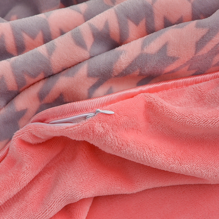 91家纺网 家纺一手货源 找家纺 赛丽雅 2025新款牛奶绒床裙四件套8-9斤法莱绒直播爆款日产2万套 千鸟格