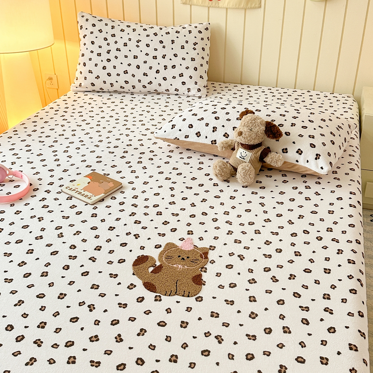 91家纺网 家纺一手货源 找家纺 （总）云尚床笠 2025新款亲肤舒适毛巾绣牛奶绒加厚单床笠单品床笠单件床笠-卡通猫