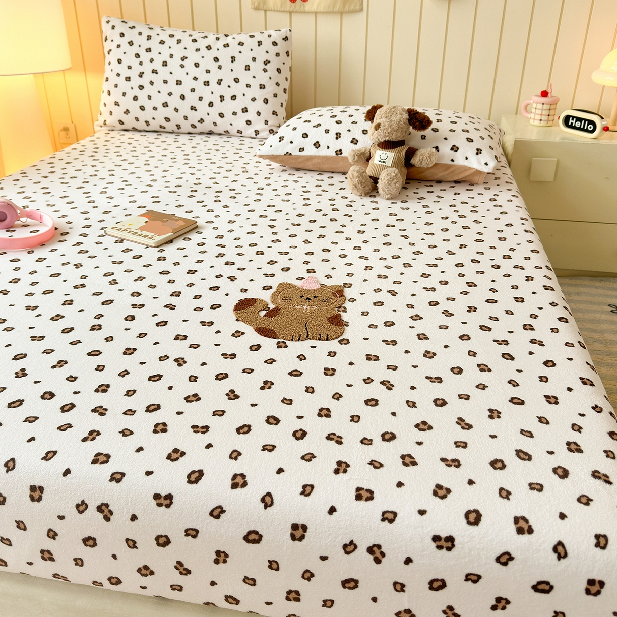 91家纺网 家纺一手货源 找家纺 （总）云尚床笠 2025新款亲肤舒适毛巾绣牛奶绒加厚单床笠单品床笠单件床笠-卡通猫