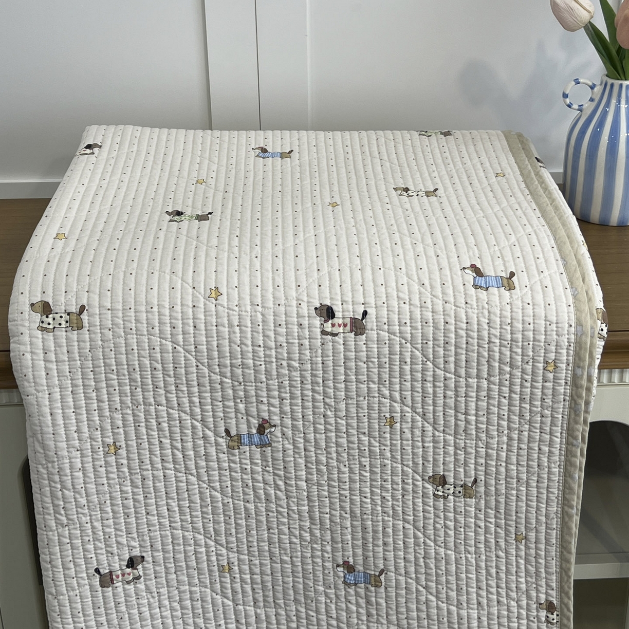 91家纺网 家纺一手货源 找家纺 沐纯家居 2025新款跑量款双面纯棉 棉花填充水洗床盖 星星柯基