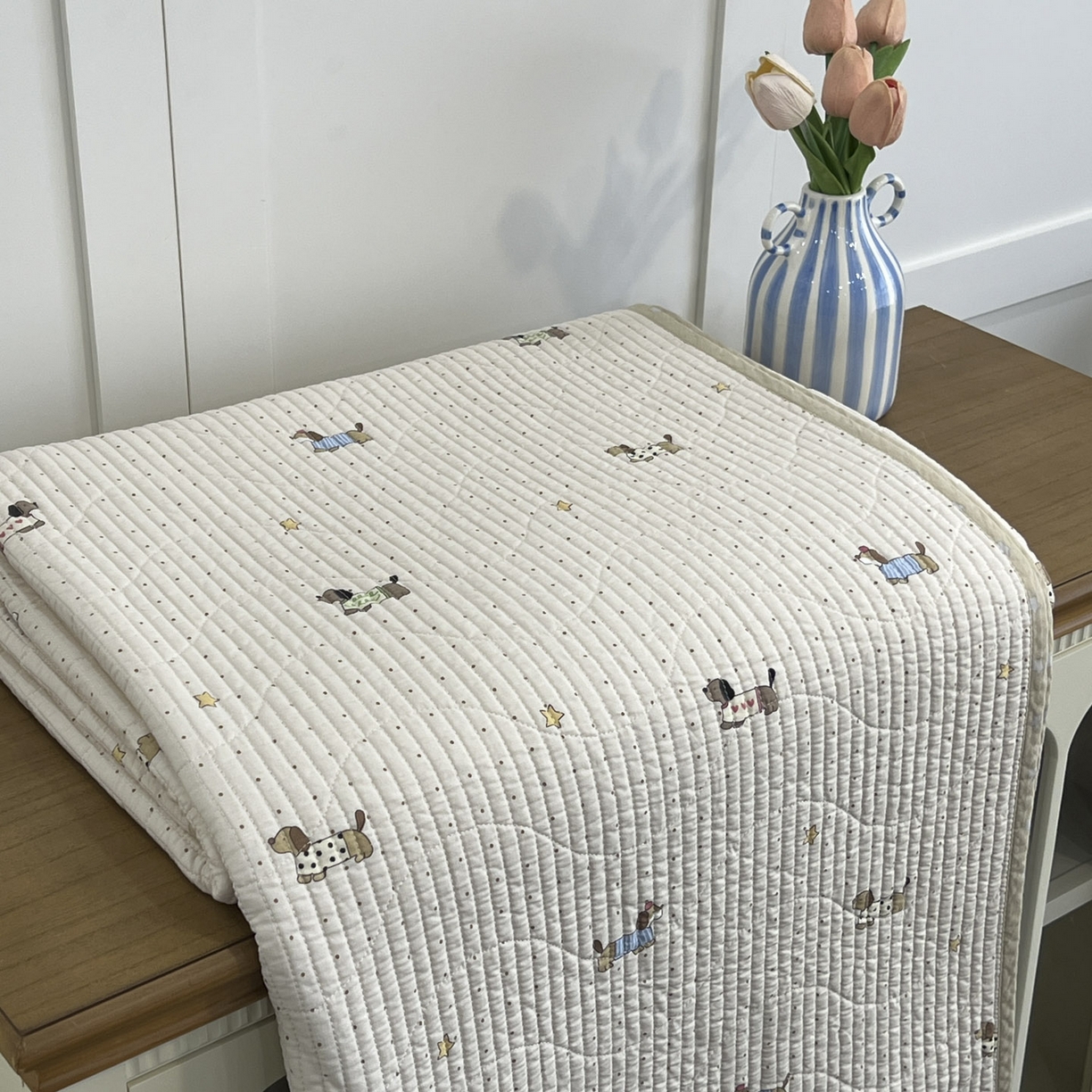 91家纺网 家纺一手货源 找家纺 沐纯家居 2025新款跑量款双面纯棉 棉花填充水洗床盖 星星柯基