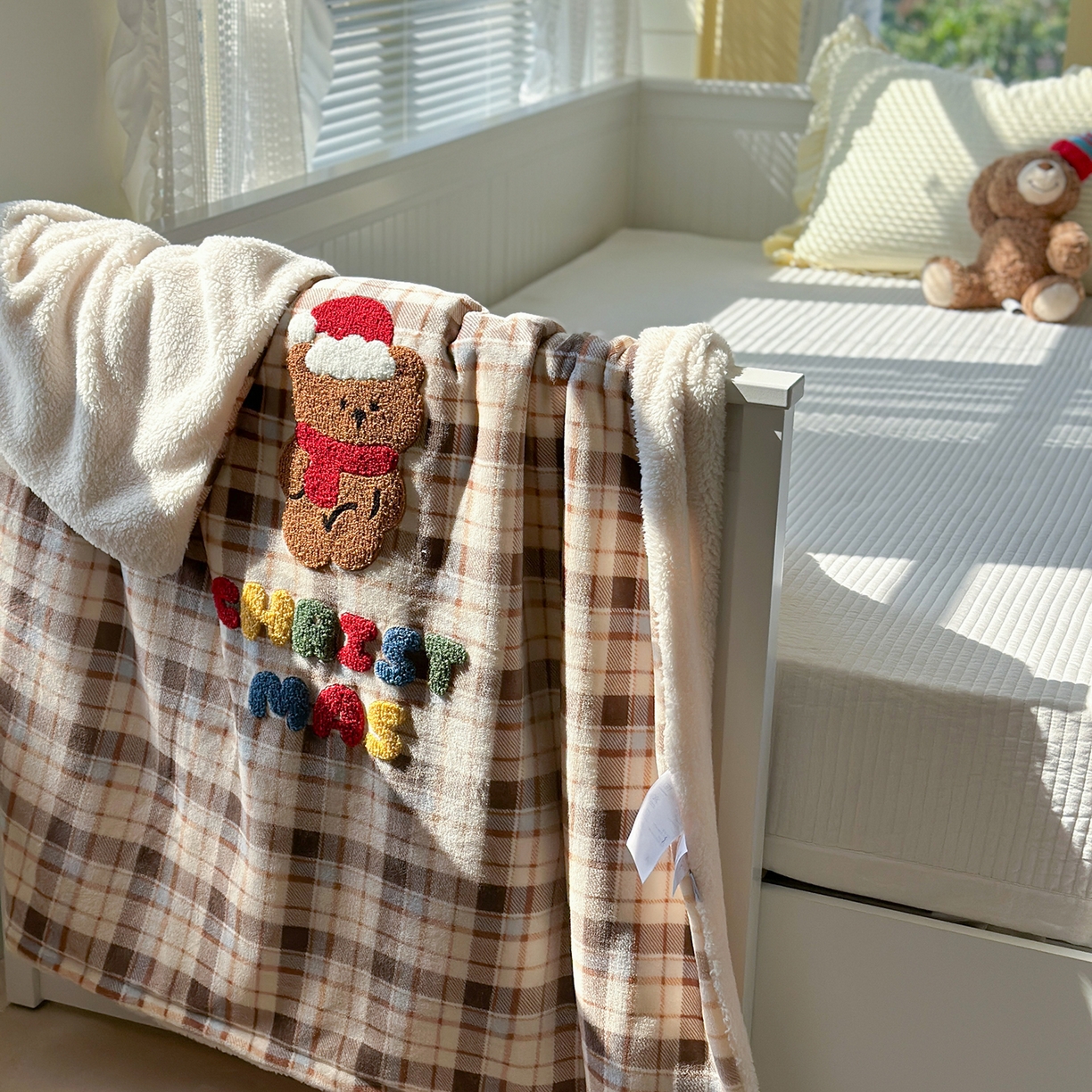 91家纺网 家纺一手货源 找家纺 有货 2025新款圣诞系列暖芙舒绵绒多功能被套毯 姜饼熊-被套毯