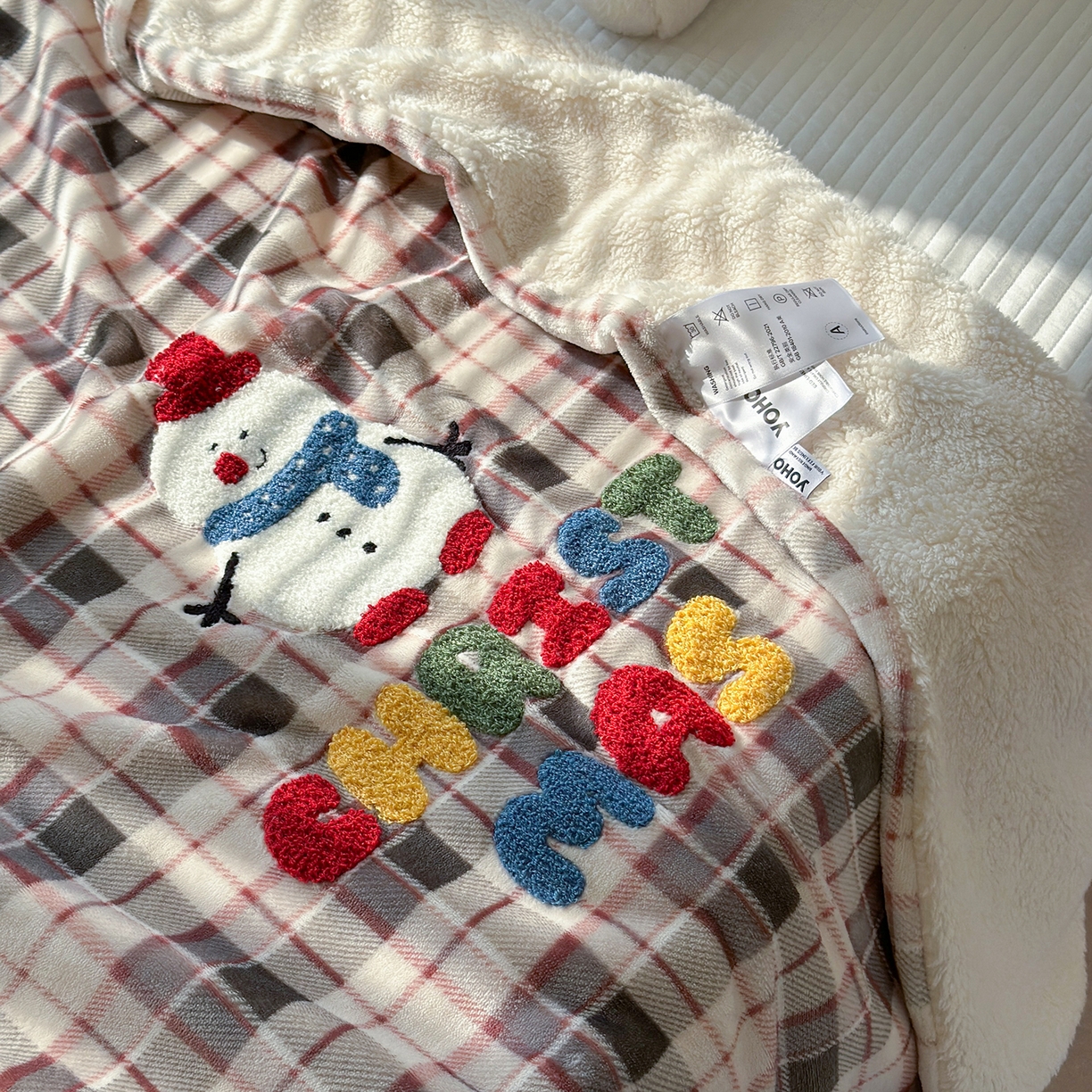 91家纺网 家纺一手货源 找家纺 有货 2025新款圣诞系列暖芙舒绵绒多功能被套毯 雪人-被套毯