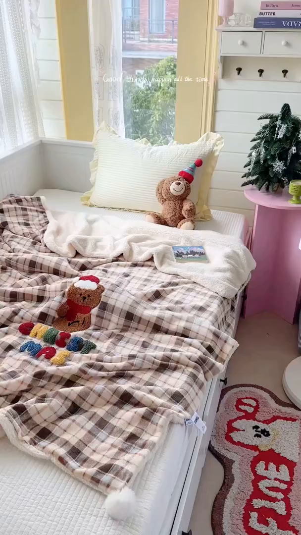 91家纺网 家纺一手货源 找家纺 有货 2025新款圣诞系列暖芙舒绵绒多功能被套毯 姜饼熊-被套毯