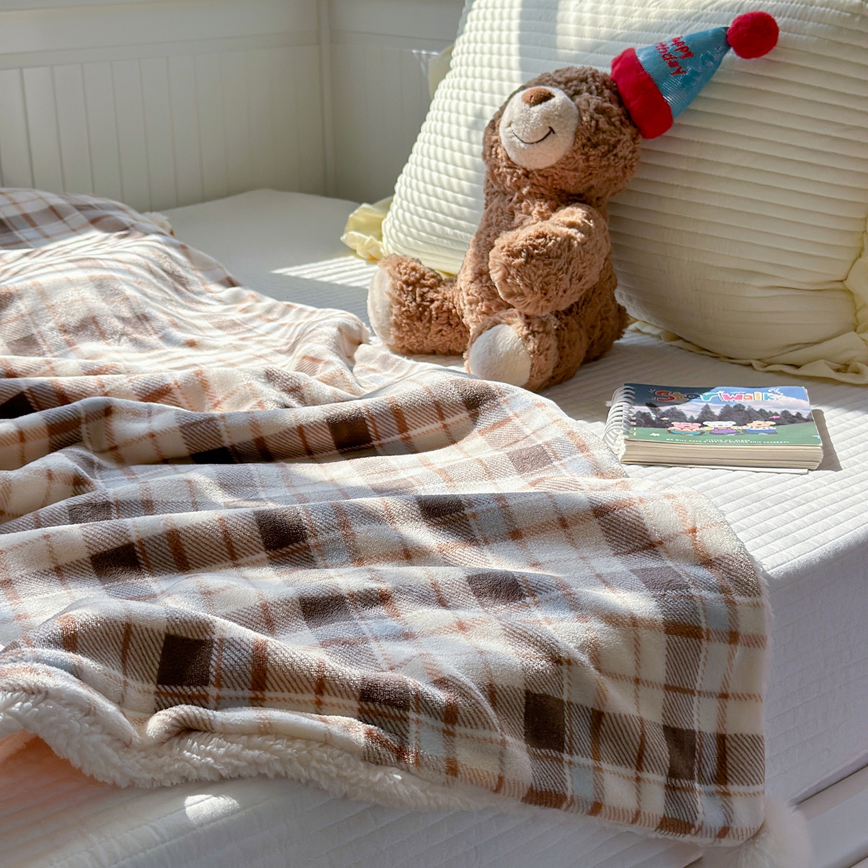 91家纺网 家纺一手货源 找家纺 有货 2025新款圣诞系列暖芙舒绵绒多功能被套毯 姜饼熊-被套毯