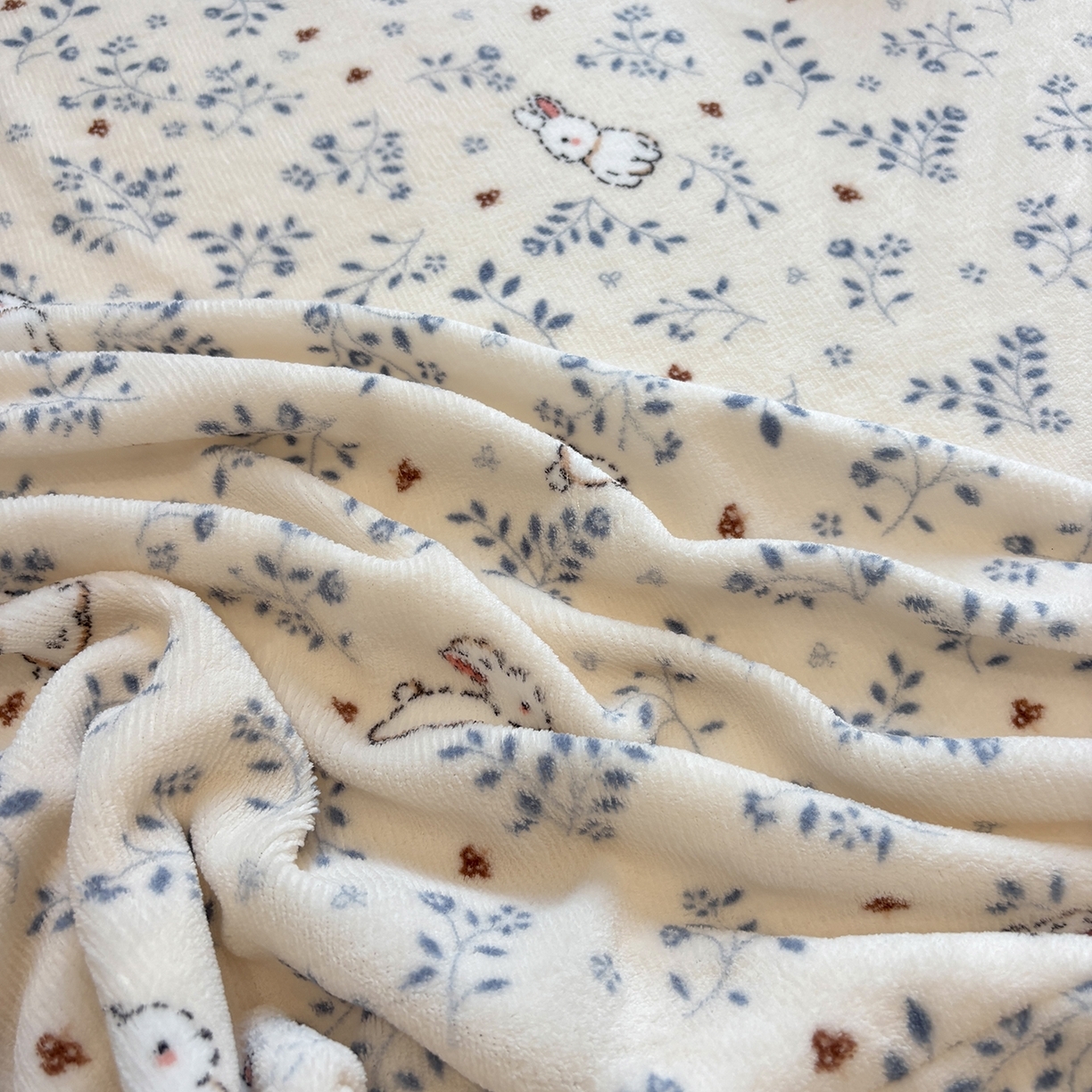 91家纺网 家纺一手货源 找家纺 （总）居眠 2025新款单层印花牛奶绒床笠