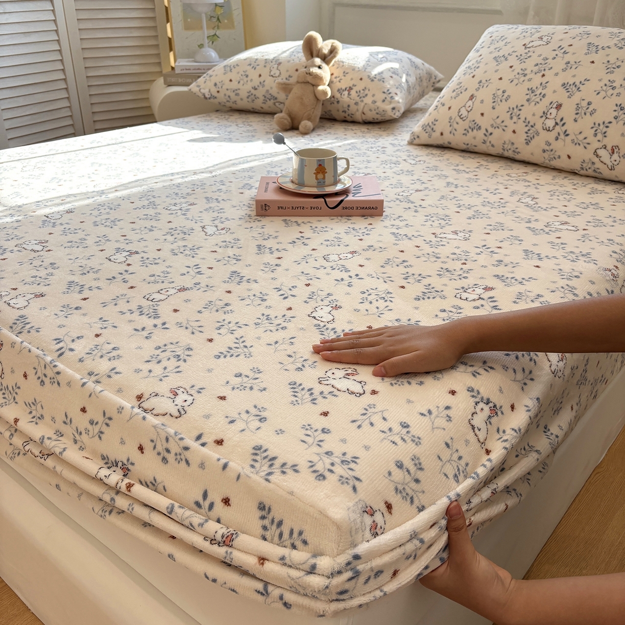 91家纺网 家纺一手货源 找家纺 （总）居眠 2025新款单层印花牛奶绒床笠