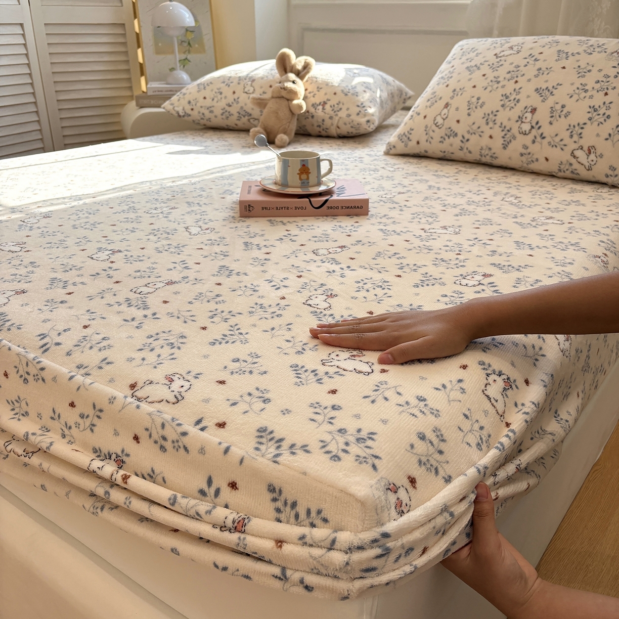 91家纺网 家纺一手货源 找家纺 （总）居眠 2025新款单层印花牛奶绒床笠