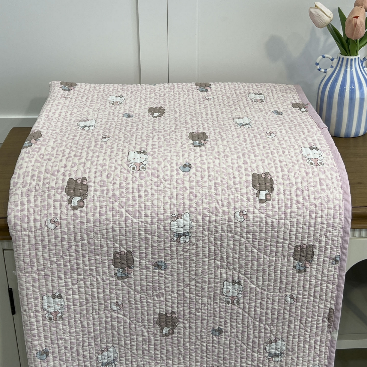 91家纺网 家纺一手货源 找家纺 沐纯家居 2025新款跑量款双面纯棉 棉花填充水洗床盖 豹纹猫