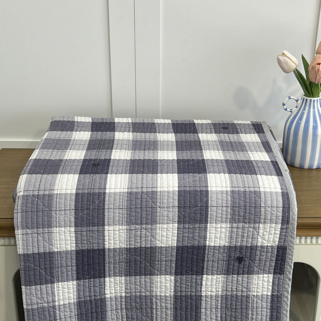 91家纺网 家纺一手货源 找家纺 沐纯家居 2025新款跑量款双面纯棉 棉花填充水洗床盖 布依格-灰