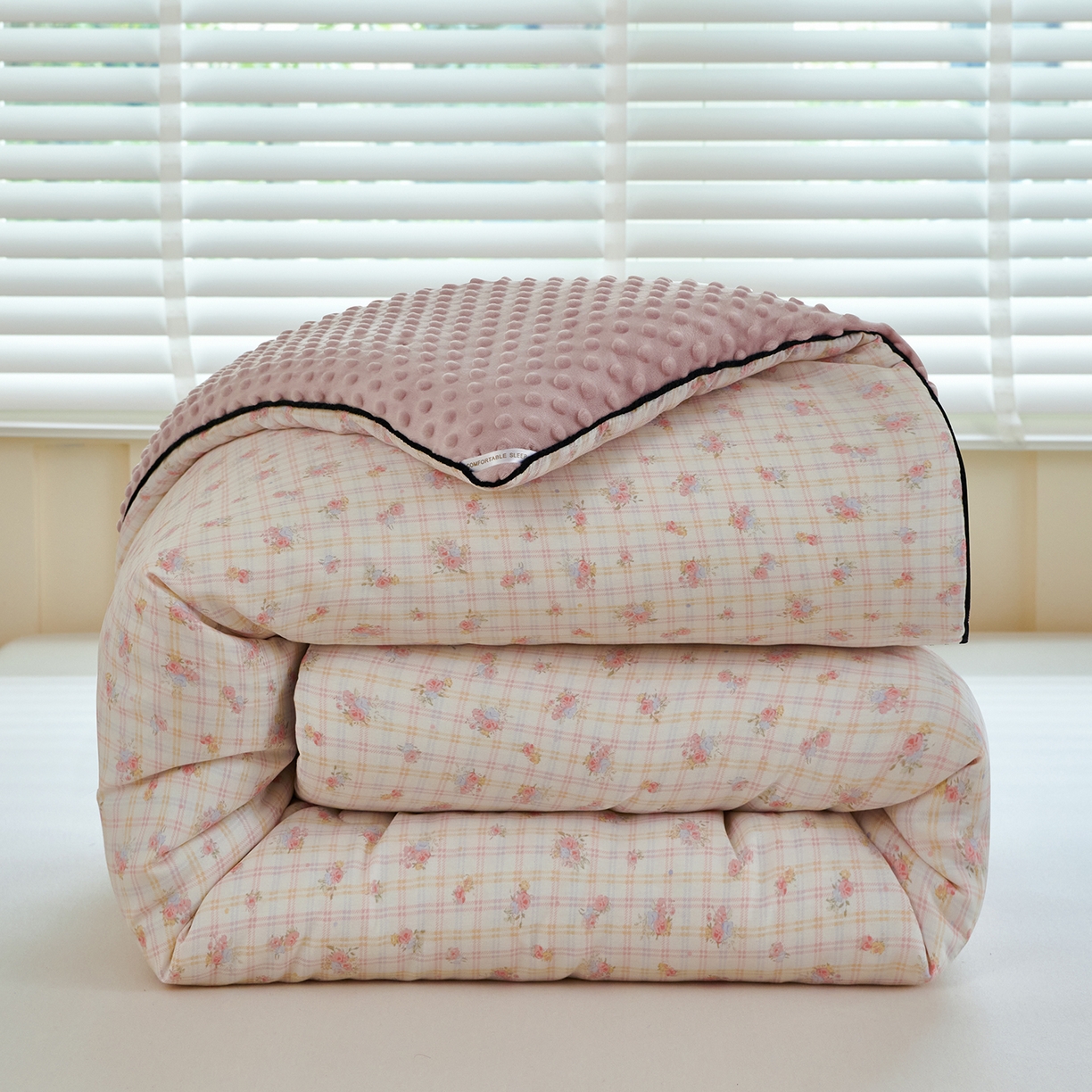 91家纺网 家纺一手货源 找家纺 缔锦家纺 2025新款软糯全棉豆豆被被子被芯 梦恋