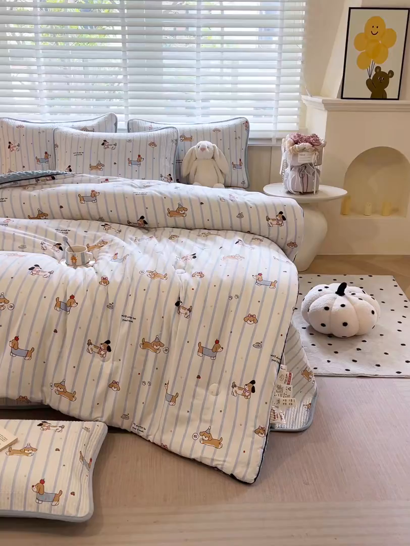 91家纺网 家纺一手货源 找家纺 缔锦家纺 2025新款软糯全棉豆豆被被子被芯 汪汪派对