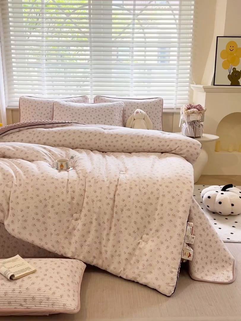 91家纺网 家纺一手货源 找家纺 缔锦家纺 2025新款软糯全棉豆豆被被子被芯 秋茗