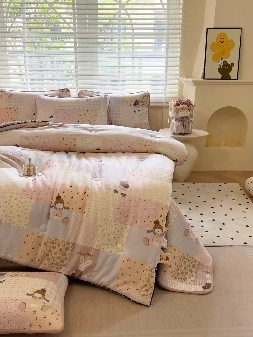 91家纺网 家纺一手货源 找家纺 缔锦家纺 2025新款软糯全棉豆豆被被子被芯 少女日记