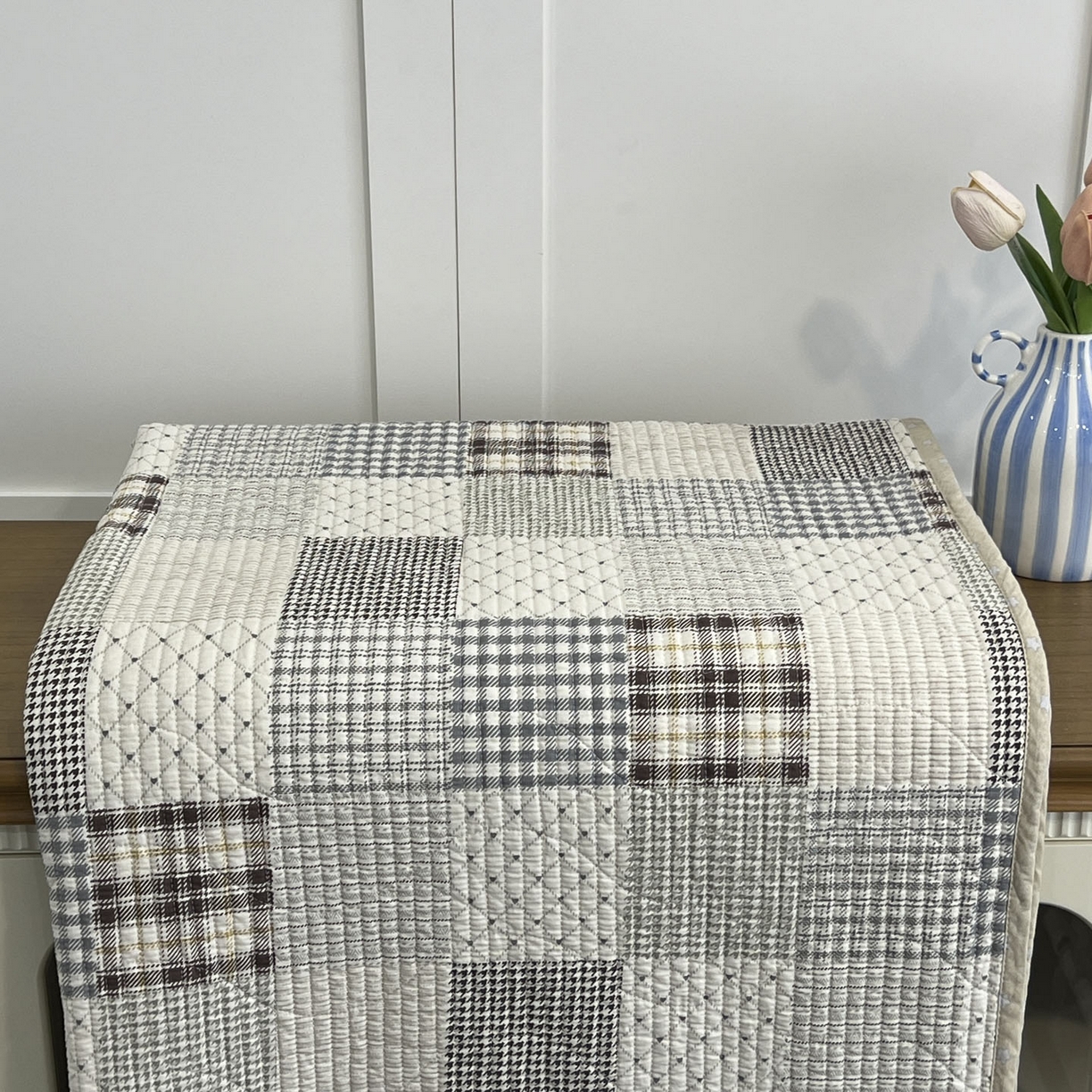 91家纺网 家纺一手货源 找家纺 沐纯家居 2025新款跑量款双面纯棉 棉花填充水洗床盖 布依格-米