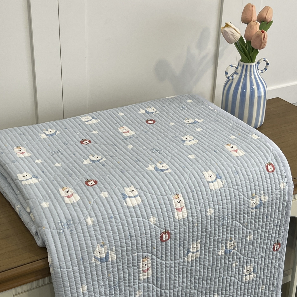 91家纺网 家纺一手货源 找家纺 沐纯家居 2025新款跑量款双面纯棉 棉花填充水洗床盖 吉吉猫