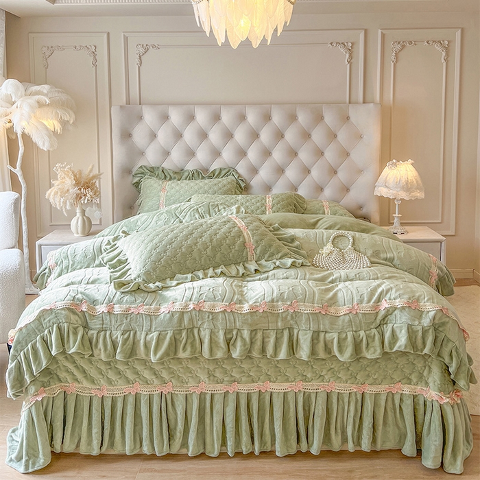 91家纺网 家纺一手货源 找家纺 （总）瑞宝 2025新款牛奶绒花边床盖四件套-蝶舞花语（控价 298起 ）