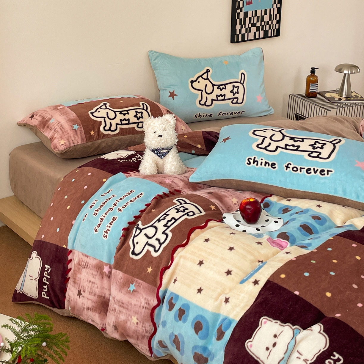 91家纺网 家纺一手货源 找家纺 （总）摩妮卡 2025新款牛奶绒枕套混搭卡通复古床盖四件套