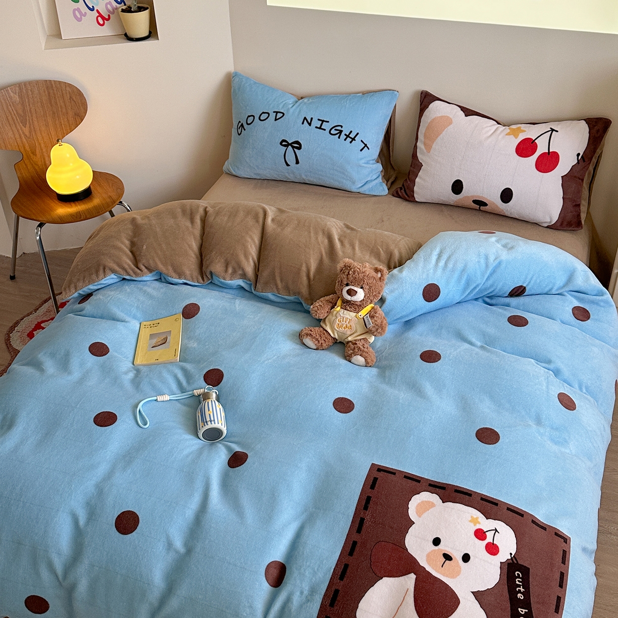 91家纺网 家纺一手货源 找家纺 美乐迪家纺 2025新款高品质大版牛奶绒四件套 波点小熊