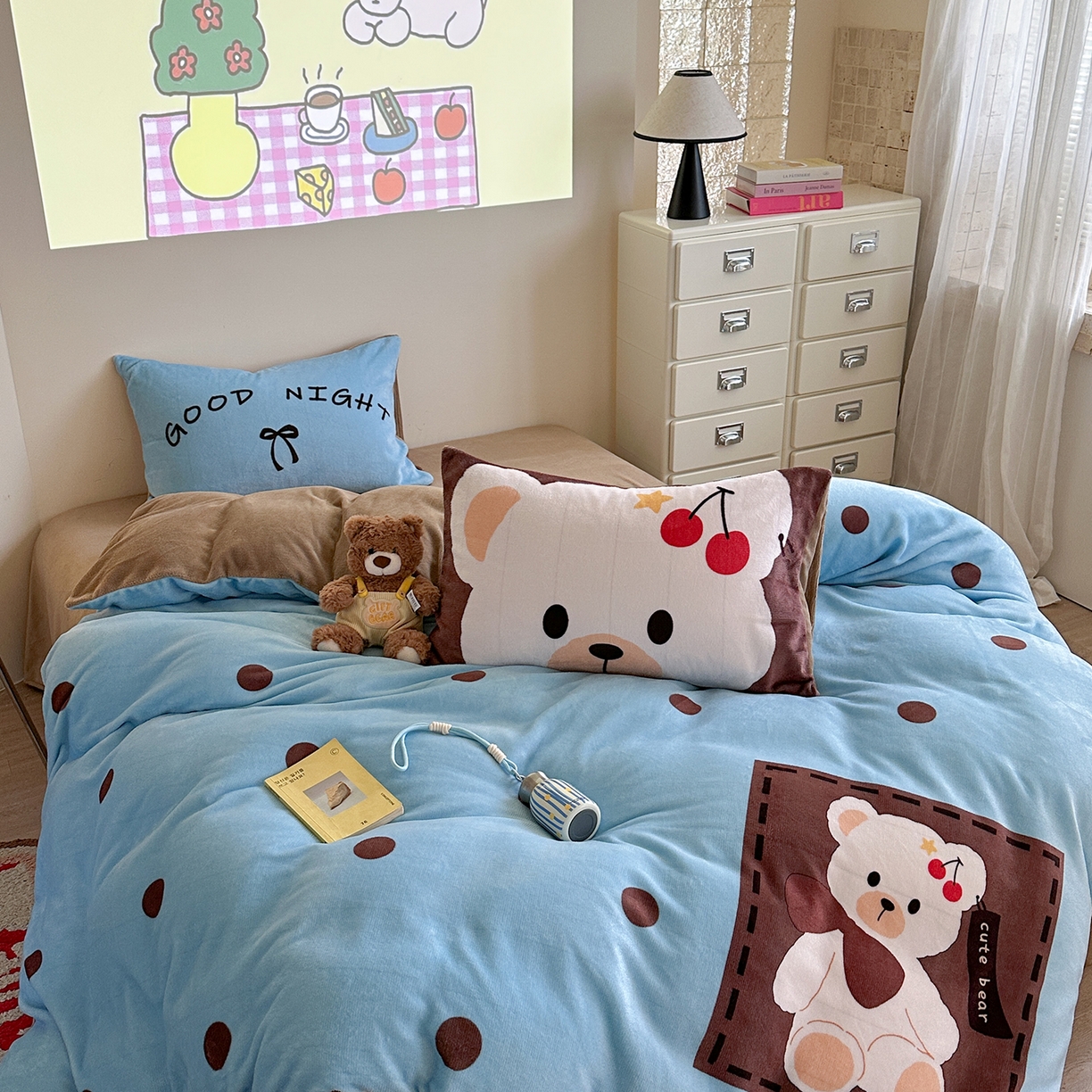 91家纺网 家纺一手货源 找家纺 美乐迪家纺 2025新款高品质大版牛奶绒四件套 波点小熊