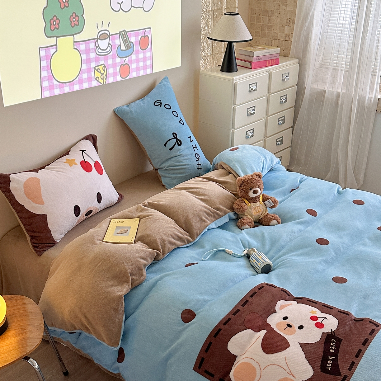 91家纺网 家纺一手货源 找家纺 美乐迪家纺 2025新款高品质大版牛奶绒四件套 波点小熊