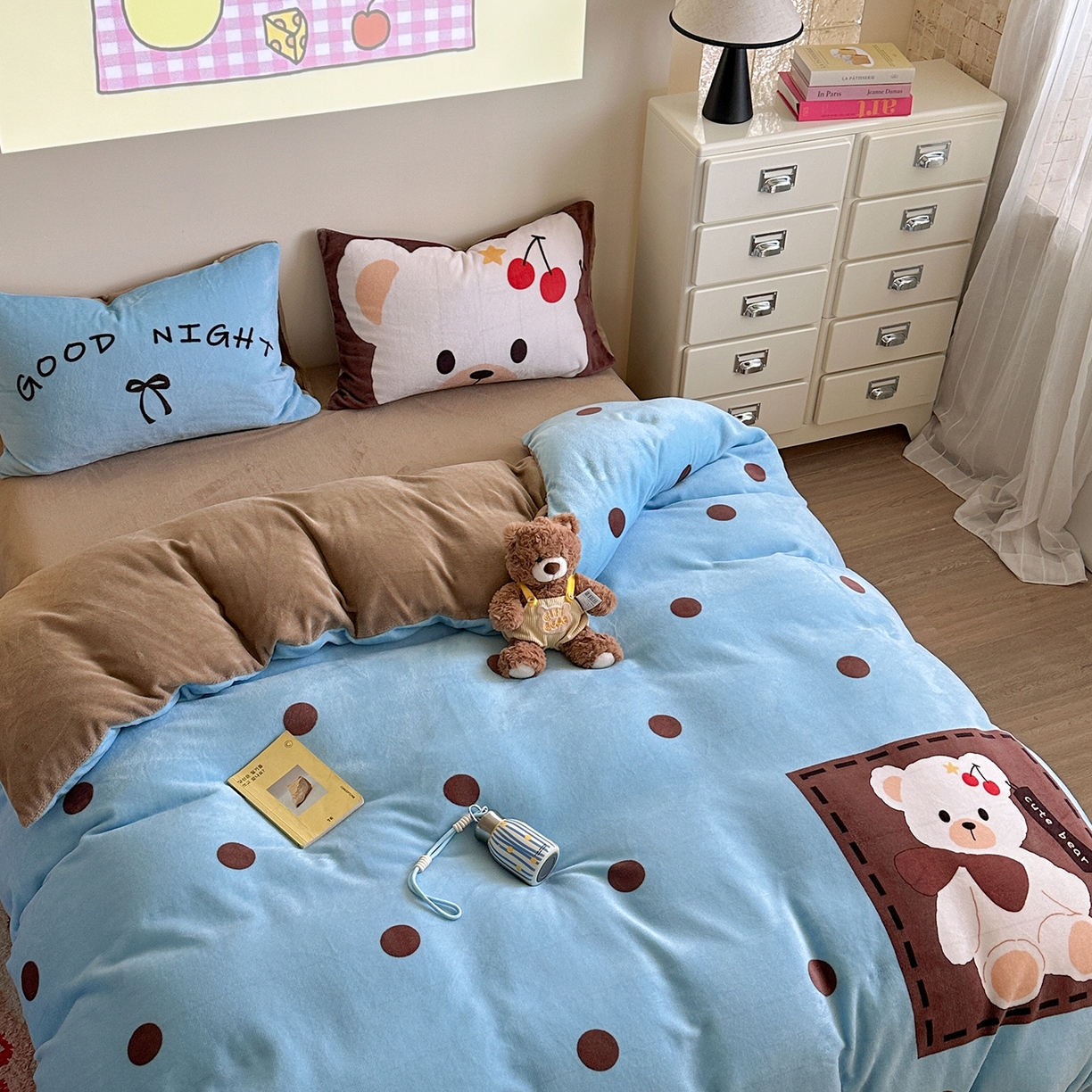 91家纺网 家纺一手货源 找家纺 美乐迪家纺 2025新款高品质大版牛奶绒四件套 波点小熊