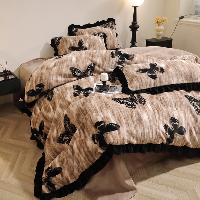 91家纺网 家纺一手货源 找家纺 （总）席之家 2025新款韩版黑色花边美拉德系加厚皮草兔毛绒四件套