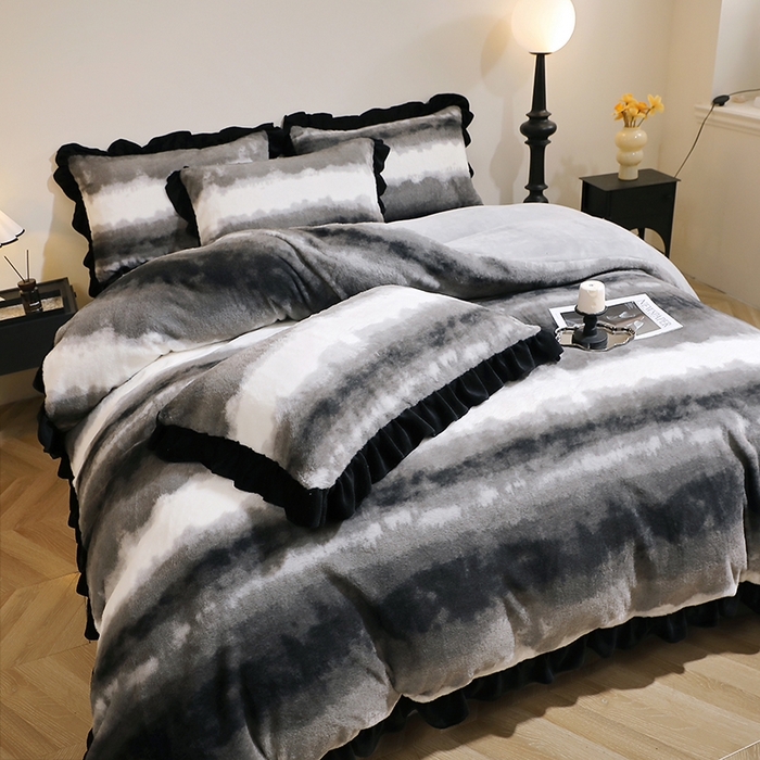 91家纺网 家纺一手货源 找家纺 席之家 2025新款韩版黑色花边美拉德系加厚皮草兔毛绒四件套 条纹