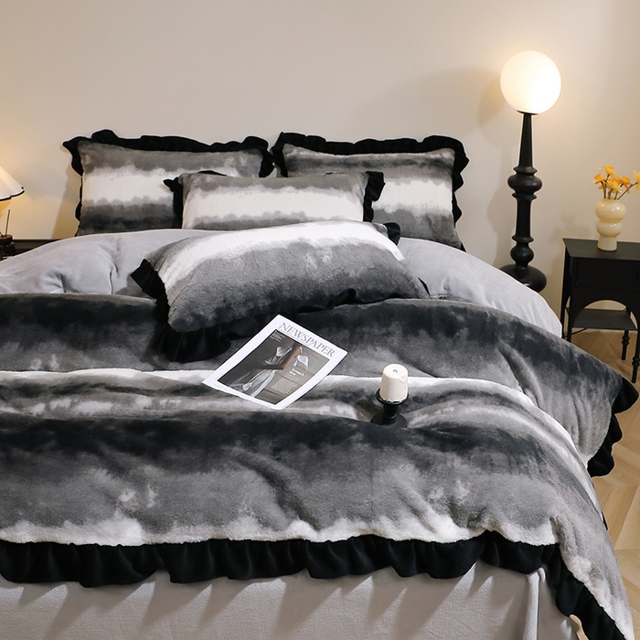 91家纺网 家纺一手货源 找家纺 席之家 2025新款韩版黑色花边美拉德系加厚皮草兔毛绒四件套 条纹