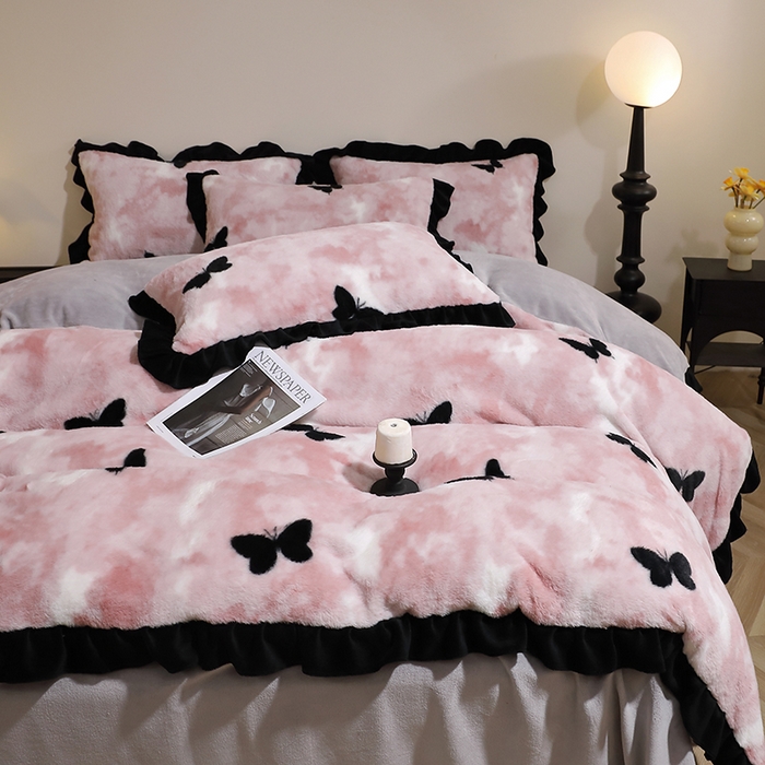 91家纺网 家纺一手货源 找家纺 席之家 2025新款韩版黑色花边美拉德系加厚皮草兔毛绒四件套 粉黛