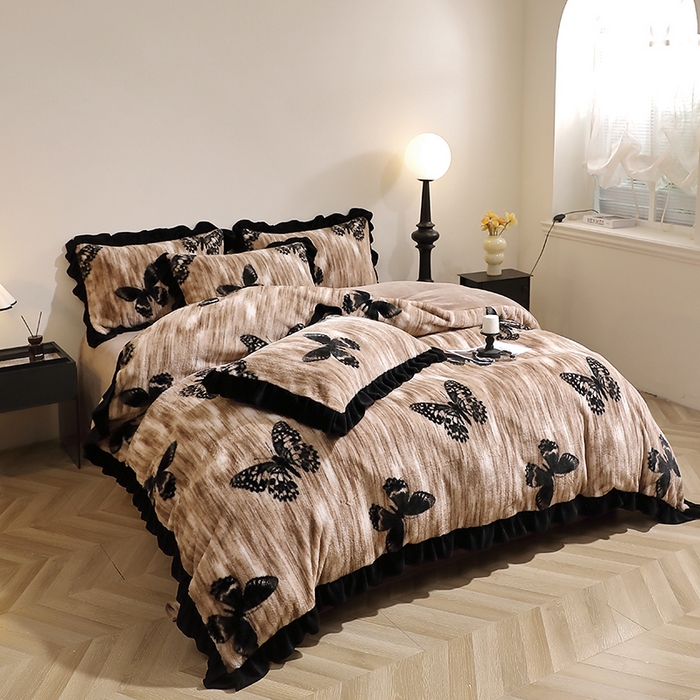 91家纺网 家纺一手货源 找家纺 席之家 2025新款韩版黑色花边美拉德系加厚皮草兔毛绒四件套 蝶舞