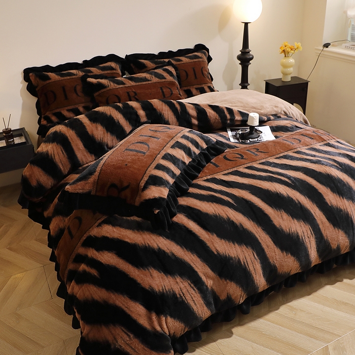 席之家 2025新款韩版黑色花边美拉德系加厚皮草兔毛绒四件套 极简 咖